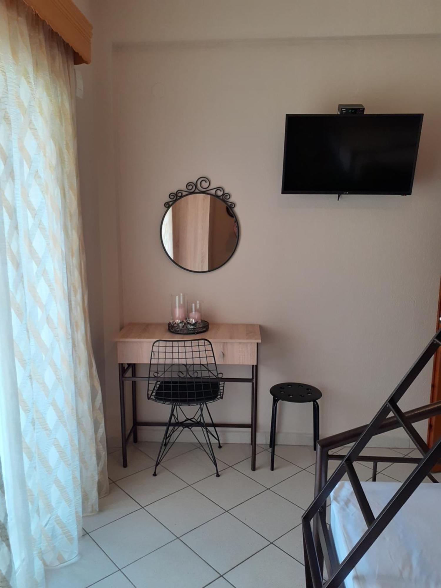 Chrysafis Apartments Vrasná エクステリア 写真